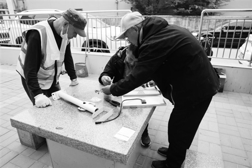 目前,物业公司已为老旧小区居民提供一个多月的综合性服务